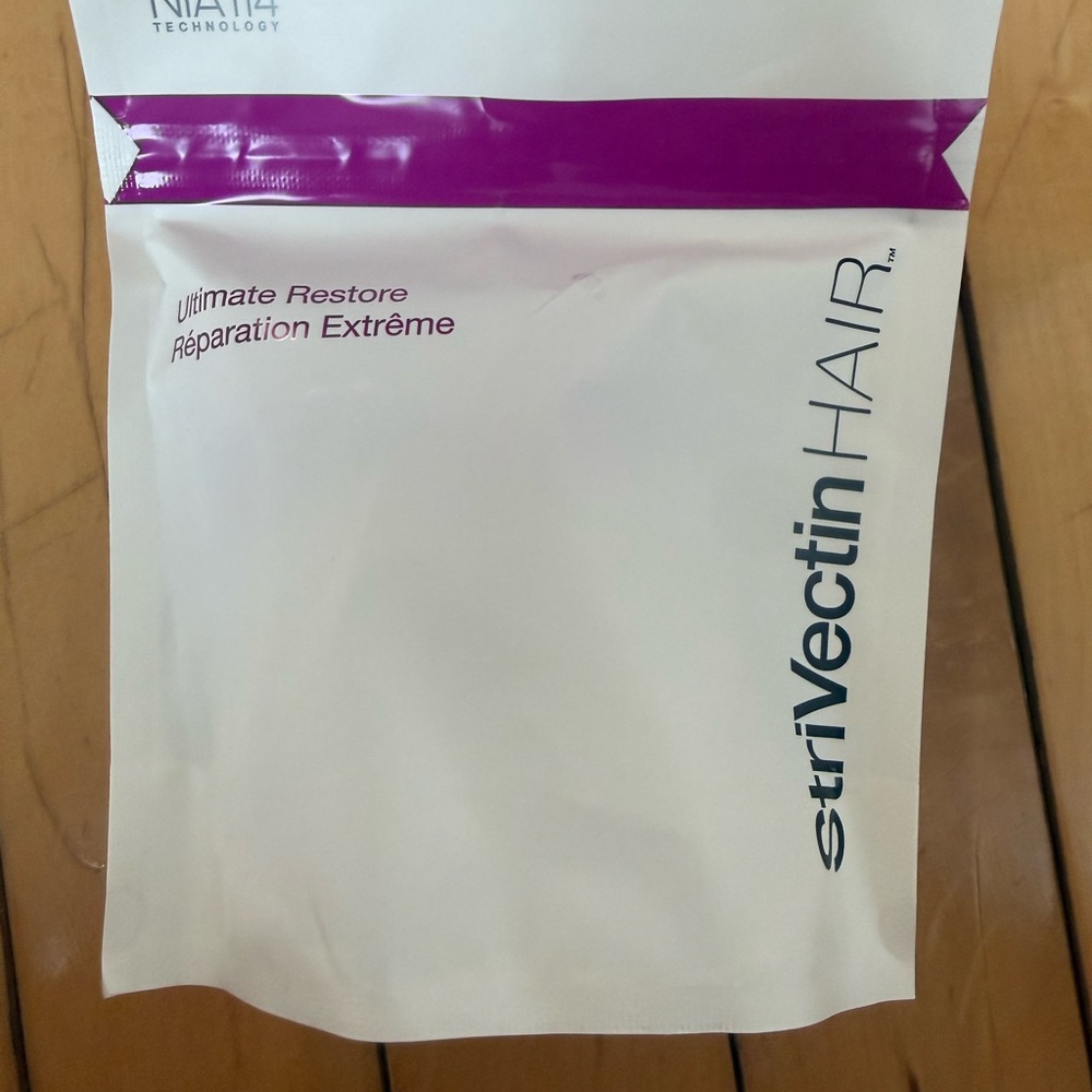 StriVectin Hair Ultimate Restore in White and Purple